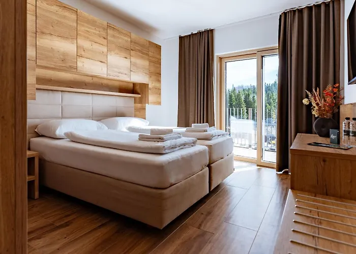 Gasthuis Grmovskov Dom Kope 3*